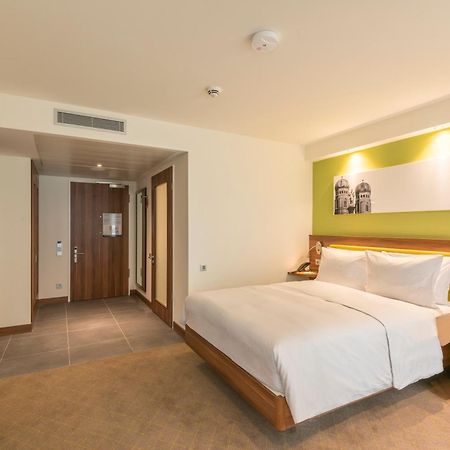 Hampton By Hilton Hamburg City Centre Exterior foto